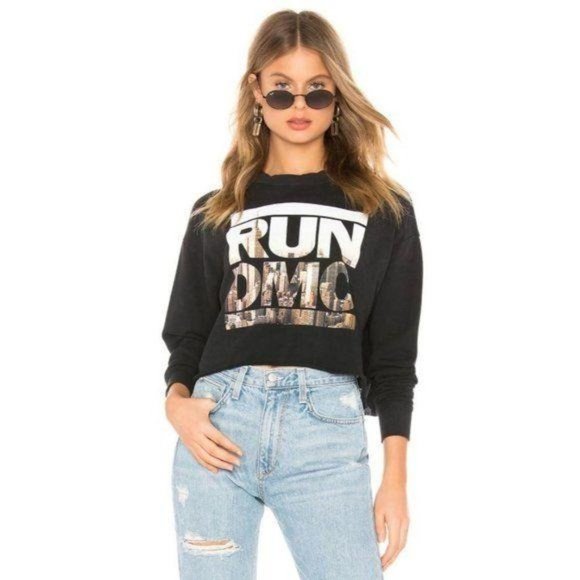 Daydreamer Tops - Daydreamer Run DMC City Scape Long Sleeve Crop Top